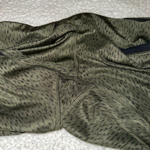 Lululemon Women’s Inspire Crop II Leggings Olive Black Size 6 EUC - Picture 4 of 11